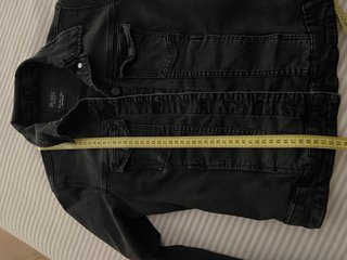 Cazadora vaquera Zara negra