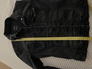 Cazadora vaquera Zara negra