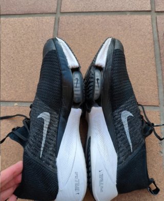 Zapatillas Nike Tempo Next Negras/Blancas