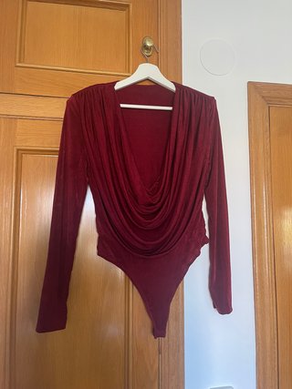 Body Shein rojo manga larga