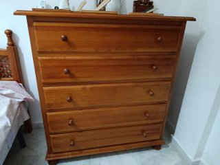 Cómoda de Madera con 5 Cajones