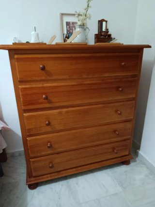 Cómoda de Madera con 5 Cajones