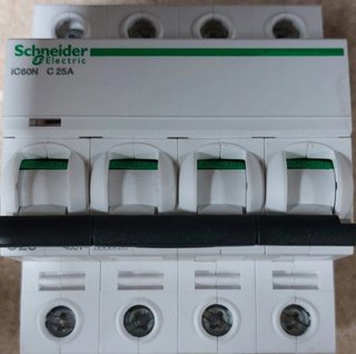 Magnetotérmico 4p 25A Automático Nuevo
