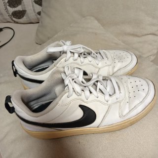 Zapatillas Nike Blanco y Negro .Dos pares