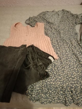 Lote Ropa Mujer: Vestido, Top y Pantalón