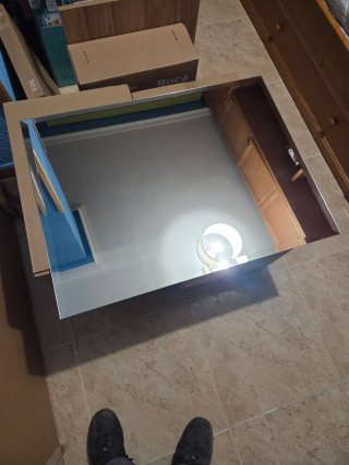 Mueble de baño con lavabo y espejo