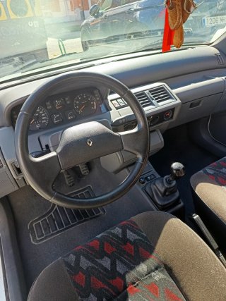 Renault Clio 1994
