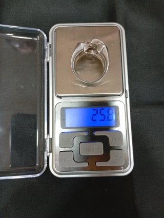 Anillo de serpiente plateado