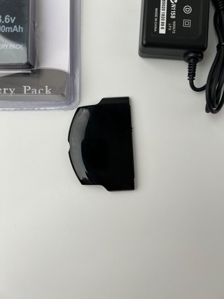 Batteria 3600mAh + Coperchio PSP + Caricabatterie