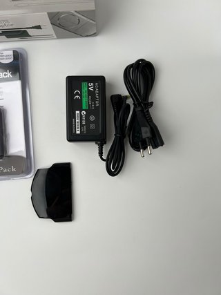 Batteria 3600mAh + Coperchio PSP + Caricabatterie