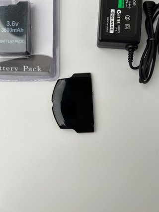 Batteria 3600mAh + Coperchio PSP + Caricabatterie