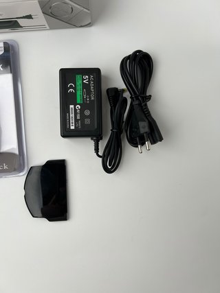 Batteria 3600mAh + Coperchio PSP + Caricabatterie