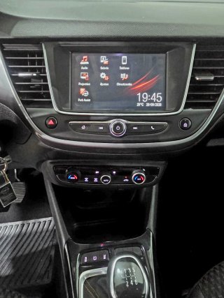 Opel Crossland X 2020