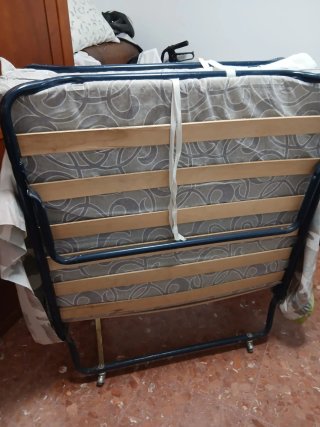Cama auxiliar plegable metal y madera