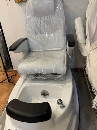 Sillon de pedicura con bañera de masaje, rotulo de