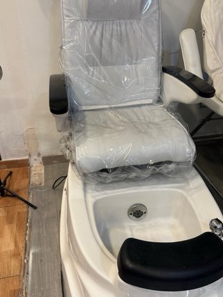 Sillon de pedicura con bañera de masaje, rotulo de