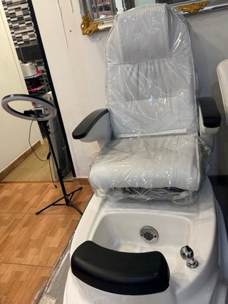 Sillon de pedicura con bañera de masaje, rotulo de