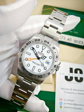 Rolex Explorer II Polar 226570