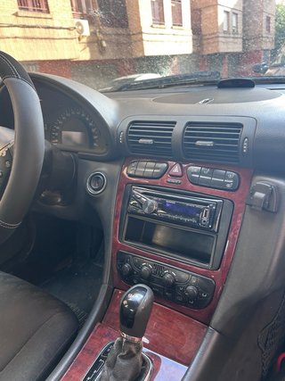 Mercedes-Benz Clase C 2005 AVERIADO
