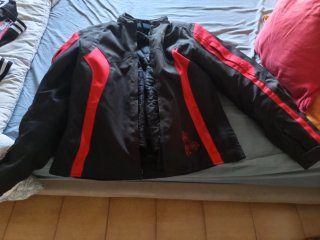 Chaqueta de moto negra y roja,talla xl