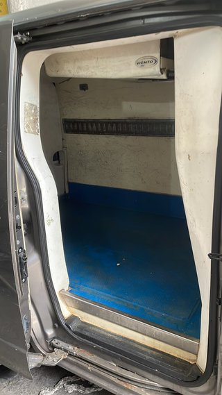 Nissan NV200 2010