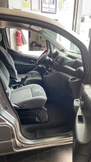Nissan NV200 2010