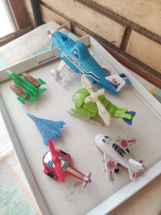 Lotes AVIONES y  coches  juguete