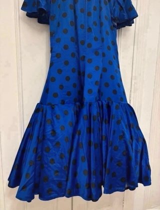 Vestido de gitana azul con lunares negros