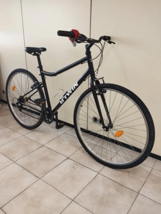 Bicicleta Btwin Híbrida Negra