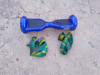 Hoverboard Azul con Fundas Verdes.sin cable...