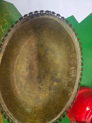 Frutero de Metal con Borde Calado