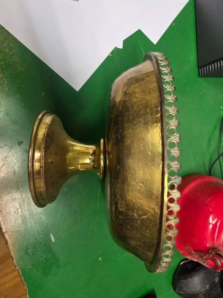 Frutero de Metal con Borde Calado