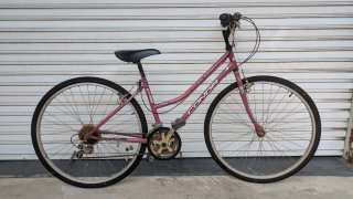 Bicicletas Paseo y Montaña. Por 100€ y 70€.