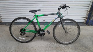 Bicicletas Paseo y Montaña. Por 100€ y 70€.