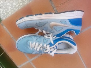Zapatillas Nike Azules y Blancas