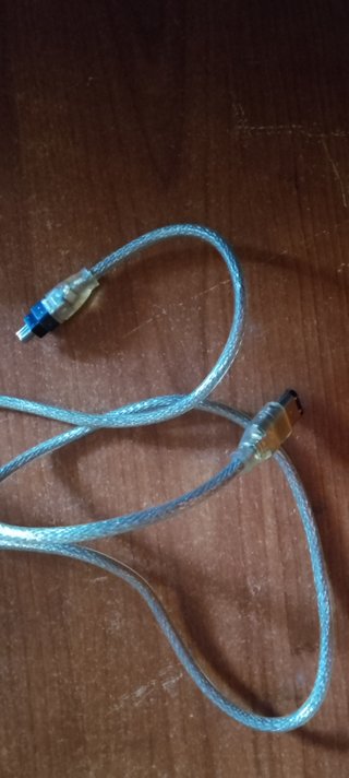 Cavo FireWire 4-pin a 6-pin (IEEE 1394)