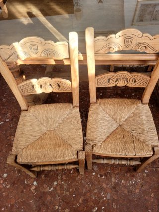Mesa de Comedor de Madera con Cristal