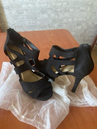 Sandalias de tacón negras talla 40
