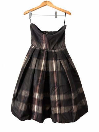 Vestido de fiesta con estampado de cuadros