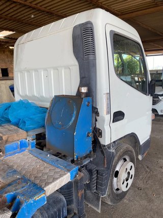 Camión Mitsubishi Canter