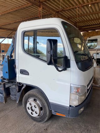 Camión Mitsubishi Canter