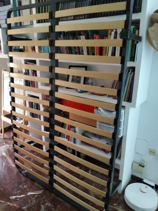 Somier de láminas con patas