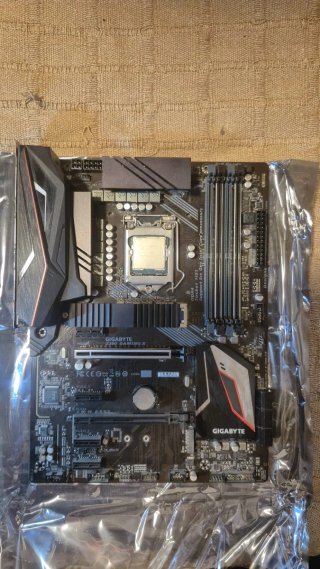 Procesador i7 - 9700K con Placa Base Gigabyte Z390