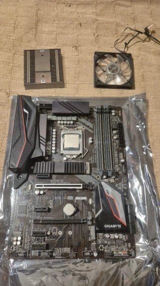 Procesador i7 - 9700K con Placa Base Gigabyte Z390
