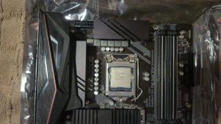 Procesador i7 - 9700K con Placa Base Gigabyte Z390