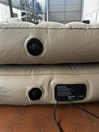 Colchón Intex Doble Bomba Integrada