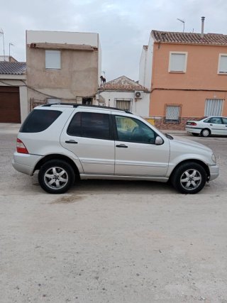 Mercedes-Benz Clase M 2003