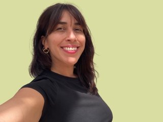 Cuidado de niños con paseos, yoga e inglés