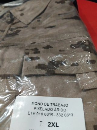 Mono de trabajo pixelado árido XXL