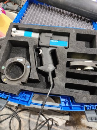 Prensadora Uponor Multicapa